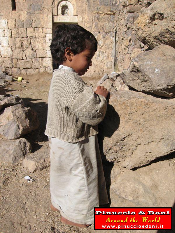 Yemen - From Shahara to valley - 13.jpg